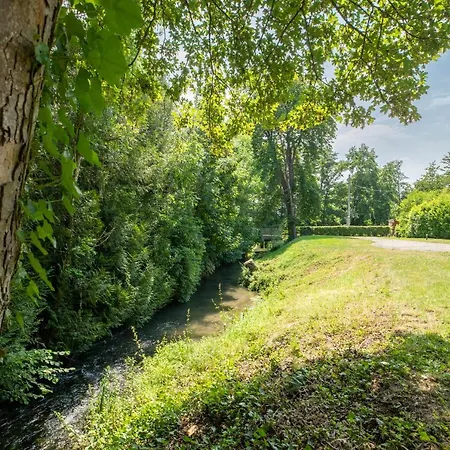 Gite De L'ile Ste Helene Pitres